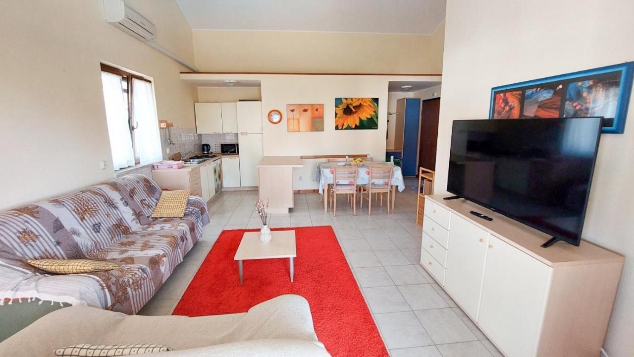 Apartman Lucija روفينج المظهر الخارجي الصورة